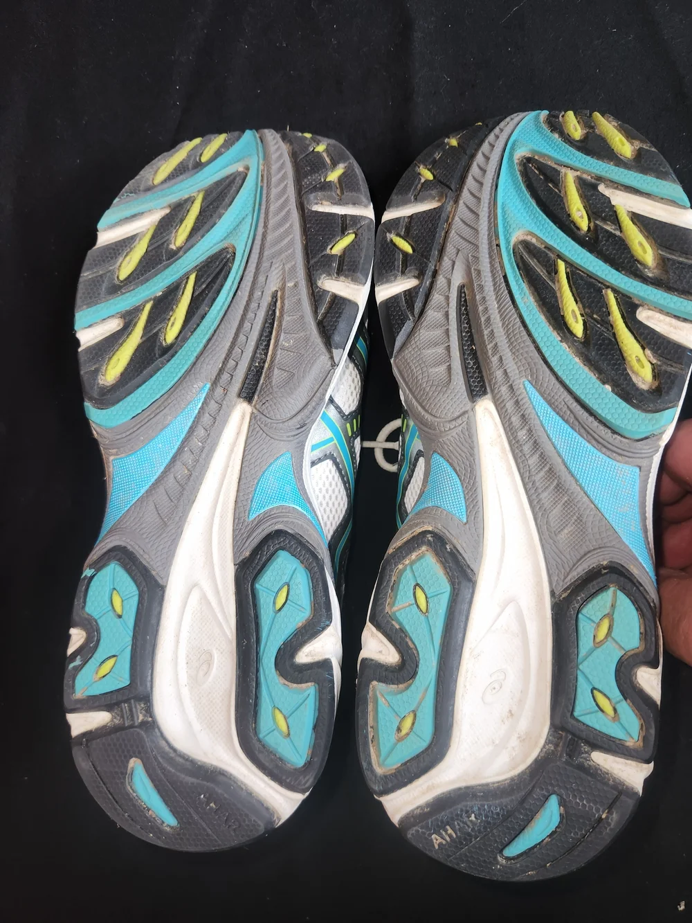 ASICS Gel-Kayano Running Shoes - White with Silver & Blue Accents